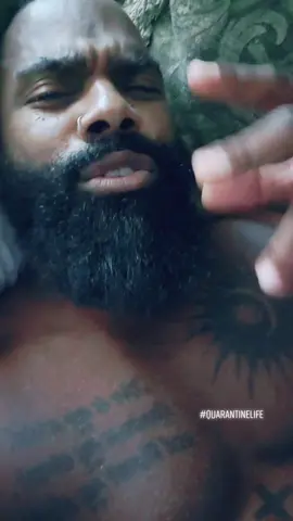 30 Somethin 🥂 #singwithme #acapella #quarantinelife #goviral #abs #gains #beardlove #singitloud #30s #tiktok #dance #igotthis #idowhatiwant #selflove