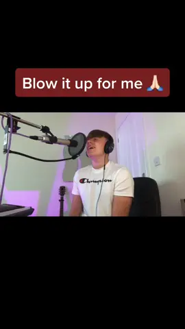 I’ve reposted this too many times 😂#viral #fyp #foryoupage #foryou #singing #music #thiscity #samfisher