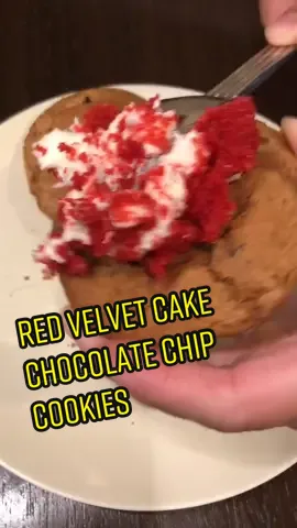 Delicious AF🔥 #cookie #chocolatechipcookies #redvelvet #cake #sweet #sugar #dessert #cheatmeal #eatlikemike #delicious