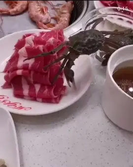 Lẩu cua tự bò vào. Ai biết nhà hàng này ở chỗ nào hông? #funny #cute
