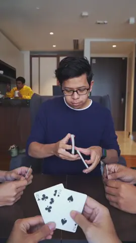 Who know what games they are playing? #9forstvid #playingcard