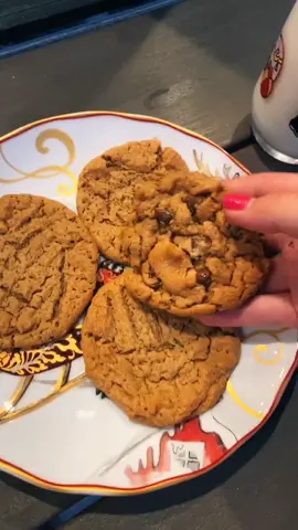 5 ingredient pb cookies! 🍪 RECIPE IN BIO! cd: 108 days! 🎄❣️ #baking #cookies #Recipe #christmas #xmas #christmastiktok #foryoupage #fyp #4u