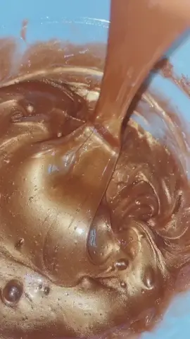 Name this caramel beauty! 🥵🥵 #tiktokfashionmonth #adultmoney #skincare #veganmakeup #fall2020fashion