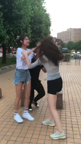 How to make two girls stop quarreling in one word? Comment pls 🥱🌷#fyp #foryou #model #beauty #funny #hot