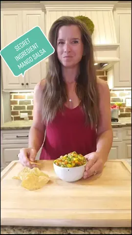 Don't eat the whole bowl... just try! #Mango Salsa recipe with a SECRET ingredient! #EasyFamilyRecipes #summerrecipe #salsarecipe #easyrecipesathome