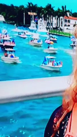#landslidevictory #trumpboatparade #trump #trump2020 #fyp #foryou #conservative #republican #democrat #women #womenfortrump #patriot #bluelivesmatter
