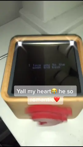 @lovebox_love❤️ theses messages make my whole day😭 use code (SPREADLOVE) for money off!😊 LINK IN BIO! #lovebox #fyp #viral
