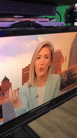 anchoring the news doesn’t have to be straight ❤️ #lgbt #lgbtq #lesbian #newsanchor #midwest