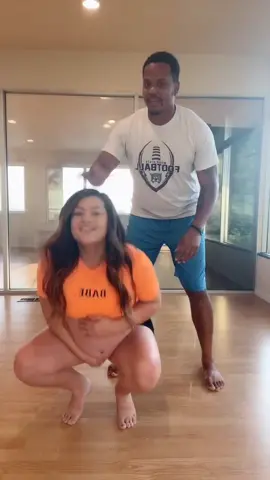so this might be too hard to do while 9 months pregnant 😂 #getchaheadinthegame #couple #pregnant