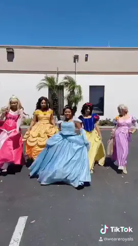 Throwback to our #colorblind photoshoot with @weareroyals 💜✨ #princess #cosplay #HeyAngel #fyp