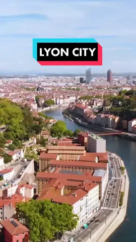 Lyon vu du ciel ! 🤩 Dans quelle ville tu habites ? #lyon #drone