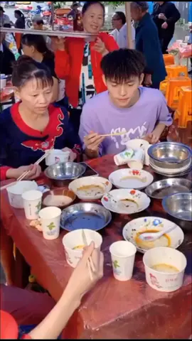 Who can tell me how fast I should take my chopstick? #FoodLover #yummy #food #Foodie #snacks