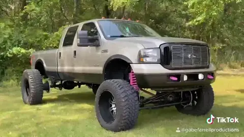 New YouTube Video Is Live! Link In Bio. #HelloFall #fyp #liftedtrucks #dieseltrucks #lifteddually #tootedup #46s #daddysmoney #sematruck #youtube