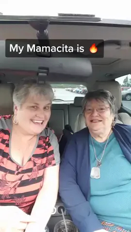 I love my mom❤ @gr8gramaconnie #gramaof3 #aarpmember #loveyourmom #tiktokfun #livelaughlove #🦄💜
