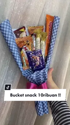 mau ngasih kado low budget,tapi tetep kece! Bucket snack aja. Cara nya gampang banget, beneran deh! #samasamabelajar