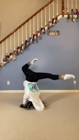 In jeans?? #flexibility #jeans #HelloFall