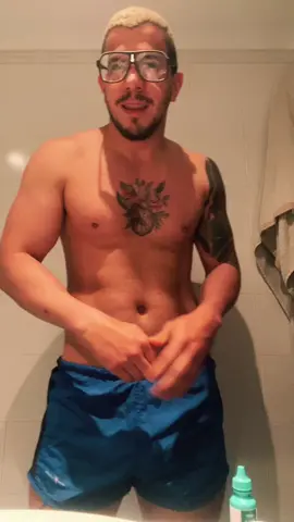 Buen día así comienza mi #jueves #fyp #parati #men #dance #viral