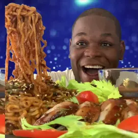 Jerk pork and spicy noodles #mukbang #VibeWithUs #TikTokCooks #Foodie #tiktokfood #FoodLover #noodles #pork