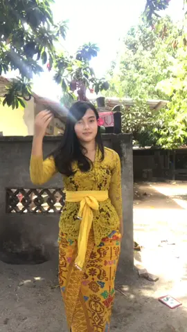 Kuningan day 😇 ig devitanti_