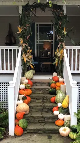 Fall Porch Display. See the step by step over on Instagram. #fyp #fall #falldecor #pumpkin #homedecor