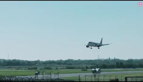 Rate the landing! #avgeek #aviation #manchesterairport #easyjet #landing #travel #ratethis #airbus #xyzbca #fyp