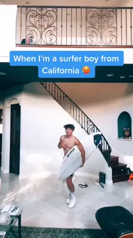 #stitch with @travis.riker I’m not bout that heat brah 😔 #surf #surfer #fyp