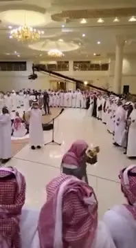 عندما تتشجن قطعتين معدنية بنغمة وأعزوفه موسيقية ساحرة 🎶❤️❤️❤️ #خطوة_عسير #عسير #أبها #السوده #طرب #اكسبلوررررررر