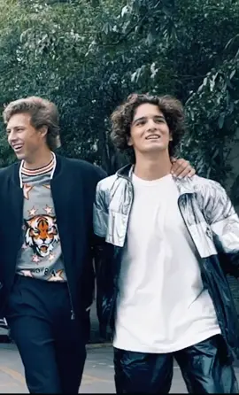 Primera vez modelando y dirigiendo el video del mismo proyecto, todo fue un éxito 🤩 @dolcegabbana #followyourgroove