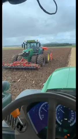 #johndeere #summer2020 #fyp #foryourpage #farming #stewarttrailer #pipingon #silage2020 #followformorevids #grass #claas