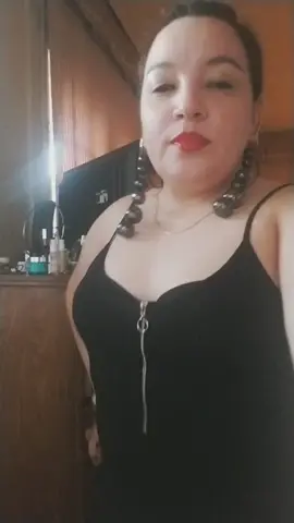 jejeje no es cierto nomas la música esta chida