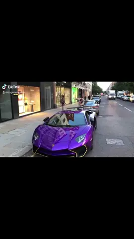 This video never gets old 😭😭 #lambo #luxurycars #jawdrop #sportscars #inayear #lamborghinichallenge #londoncheck