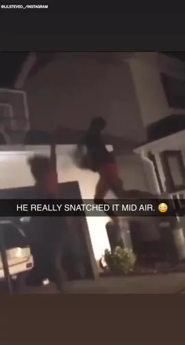 GRABBED IT. 😳 (via @lilchip1)