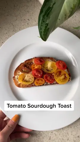 Easiest Tomato Toast #toast #tomatos #quickrecipes #asmr #feelgoodfoodie #Recipe #levitating #fyp #xyzbca #lunch