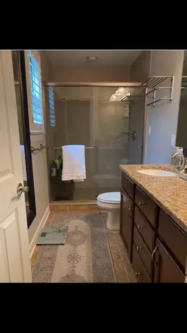 Epoxy Counter Top DIY to our bathroom mini reno🙌🏻 #epoxy #homeproject #DIY #bathroomreno #interiordesign