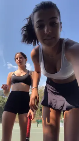 Tennis gals 😤🎾