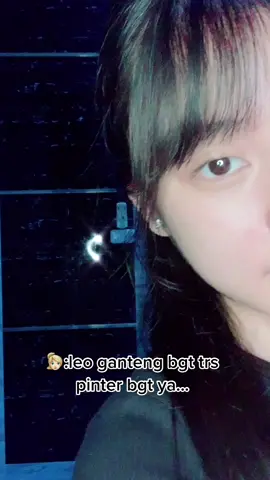 YAK HALU YAK @chrgng lu hrs nnton! WKWKW , btw lg ad jerawat’mungil