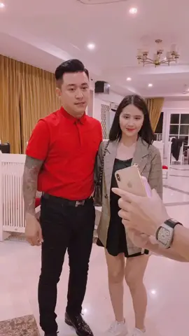 A tuấn hưng ở ngoài đẹp trai phết 🥰🥰 nghít 😂😂. #tuanhung