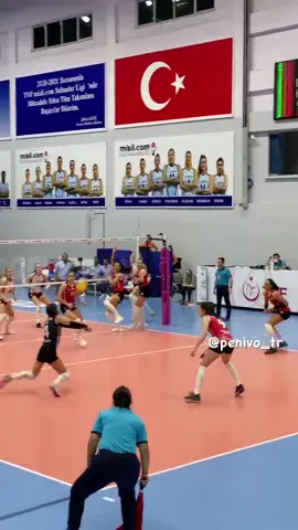 #penivoleybol #volleyballworld #voleybol #volleyball #pallavolo #tiktoksports #voleibol #volley #volei #volleyballgirls #volleyballeurope