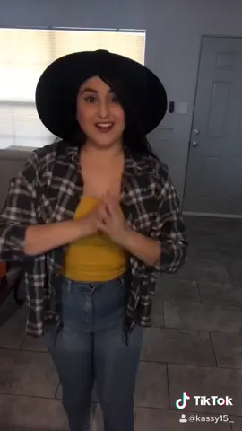 The song isn’t available anymore so I’m #Reposting 🤷🏻‍♀️💃🏻  #twerk #dancechallenge #fyp #justaslong