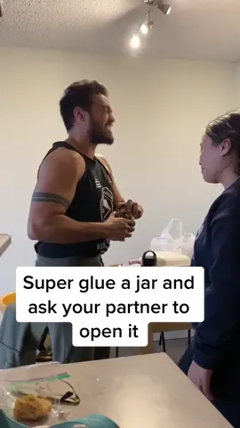 He legit googled how to open a jar 😂 #fyp #boyfriend #couple #couplesprank #reaction #thecoldestwater @thecoldestwater @devenchris IB: @mellorlite