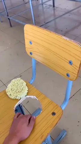 Don't throw the chair when it is broken, it can be used again after repairing it#repair #foryou #foryoupage #fyp