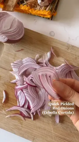 Quick Pickled Red Onion (Cebolla Curtida)! Head to thisisavocado.com for the full recipe ✨#Recipe #pickled #pickledonions #food #healthy #homemade