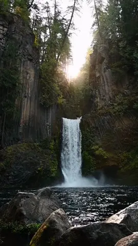one of the prettiest i’ve ever seen #waterfall #oregon #vibes #boostyourmood