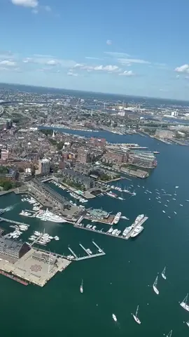 Boston is tiny  🚁 #boston #helicopter #newengland #massachusetts #travelblogger #mustdotravels #mustvisit #usa #bostonma #bostonmassachusetts #travel