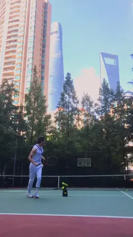 #tennis #tennistraining #foryou #ballmachine #tennisplayer