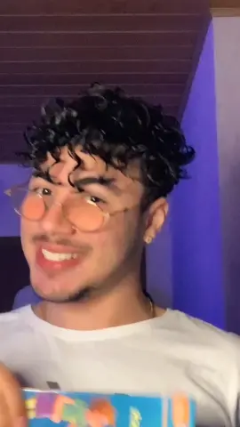 Pov: soy el nerd del aula y estas enamorada de mi.... síganme en Ig:ale_elcubanito