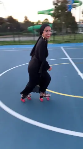 Sending love to my new Somali followers, thank you 💛 #blackrollerskaters #rollerskatevictoria #rollerskating #oromo #turkish #australian #muslim