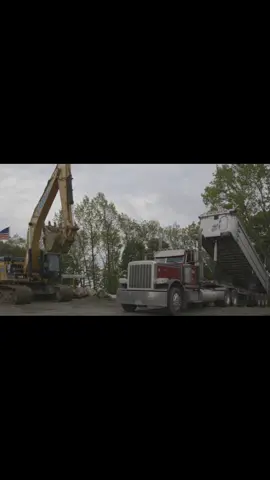 #NTDAW2020 #truckdriverappreciationweek #thankadriver #WLFTruckTeam #trucksoftiktok #workingtrucksoftiktok #dirthaulers #wlfrench #wemoveboston