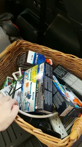 FOUND A BUNCH OF XBOX ONE GAMES IN THE DUMPSTER!!! #CRAZY #WOW #SHOOK #DUMPSTERDIVER #DUMPSTERDIVING #FYP