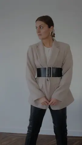 4 ways to style a wide leather belt #virtualstylist #virtualstyling #capsulecloset #arket #stylingvideo #stylingideas #ukfashionblogger #londonfashion